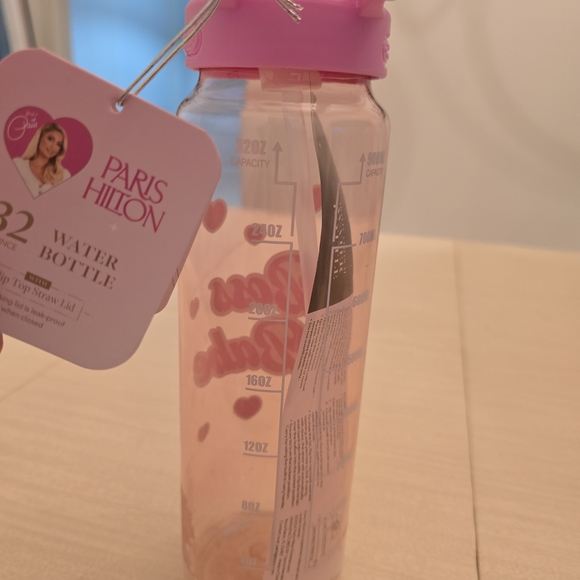 Paris Hilton NWT Boss Babe Pink Heart Water Bottle - Picture 7 of 7